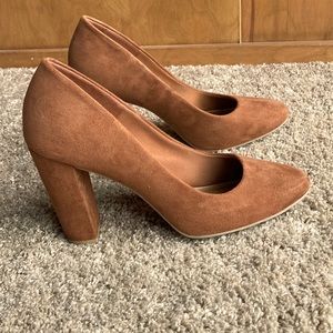Suede Tan Chunky Heel